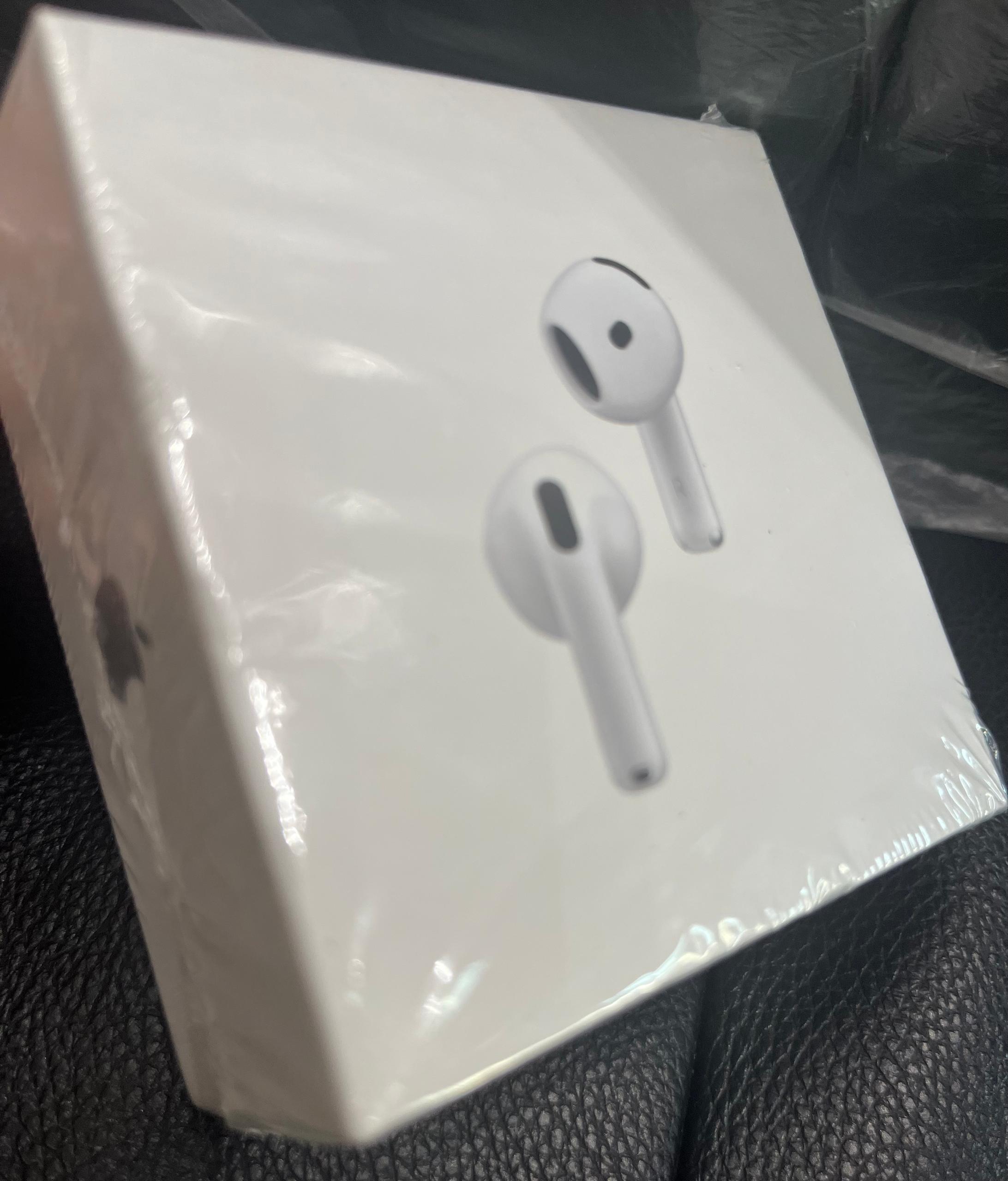 AIRPODS 4